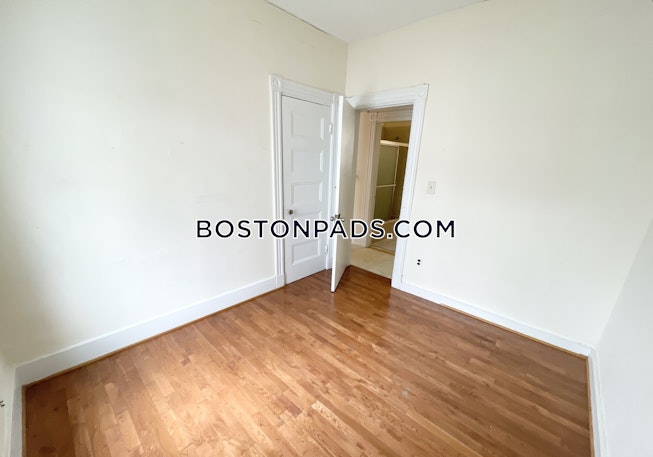 Boston - $3,600+ /mo