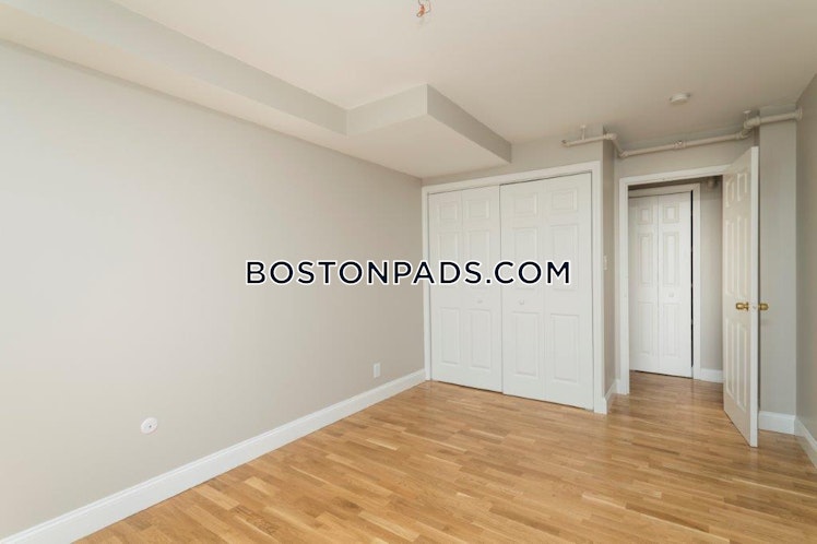 Columbia Rd., Boston