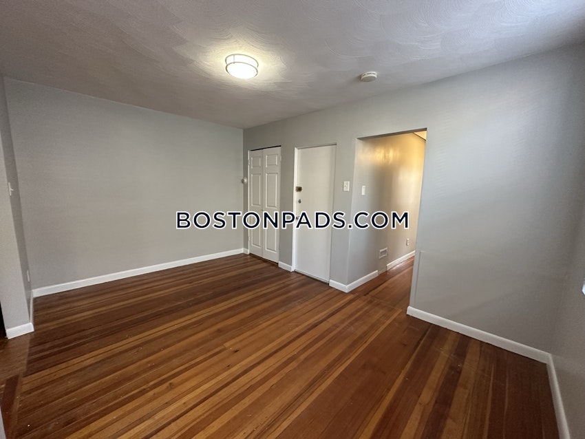 BOSTON - EAST BOSTON - DAY SQ - 3 Beds, 1 Bath - Image 11