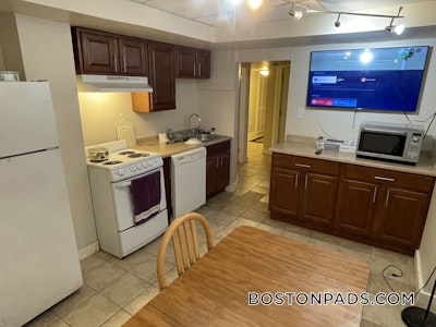 Mission Hill 3 Beds 1 Bath Boston - $3,600