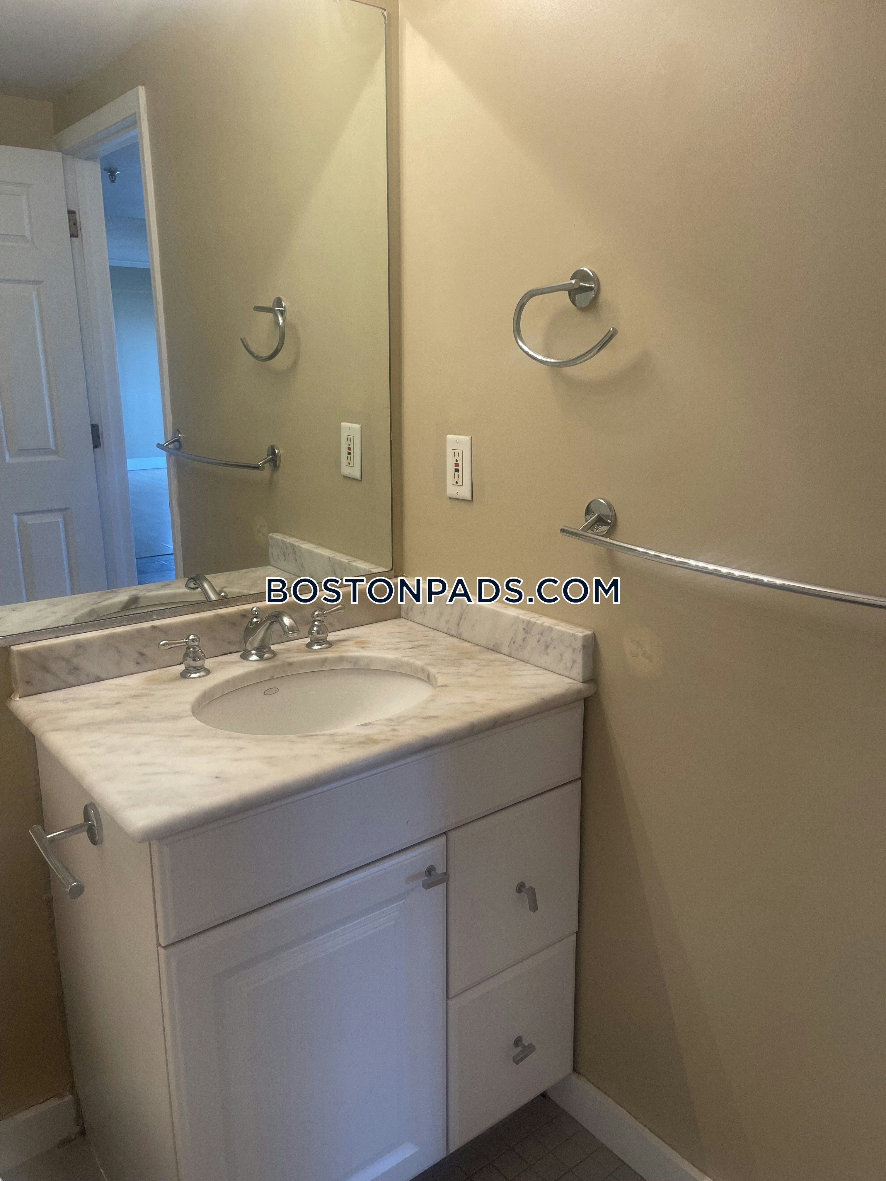 Boston - 2 Beds, 1.5 Baths