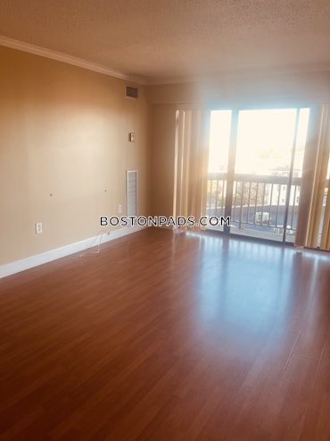 Boston - 2 Beds, 1.5 Baths