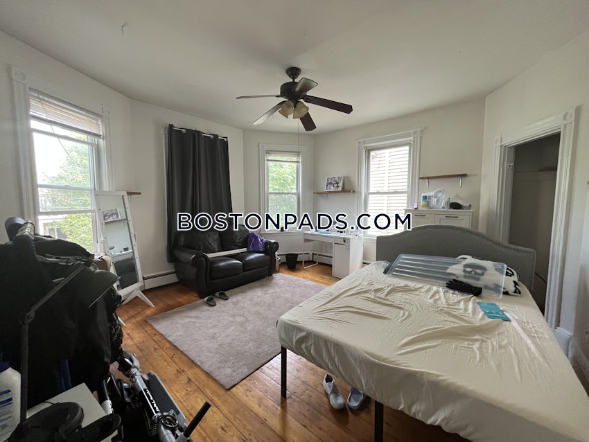 BOSTON - MISSION HILL - 5 Beds, 2 Baths - Image 6