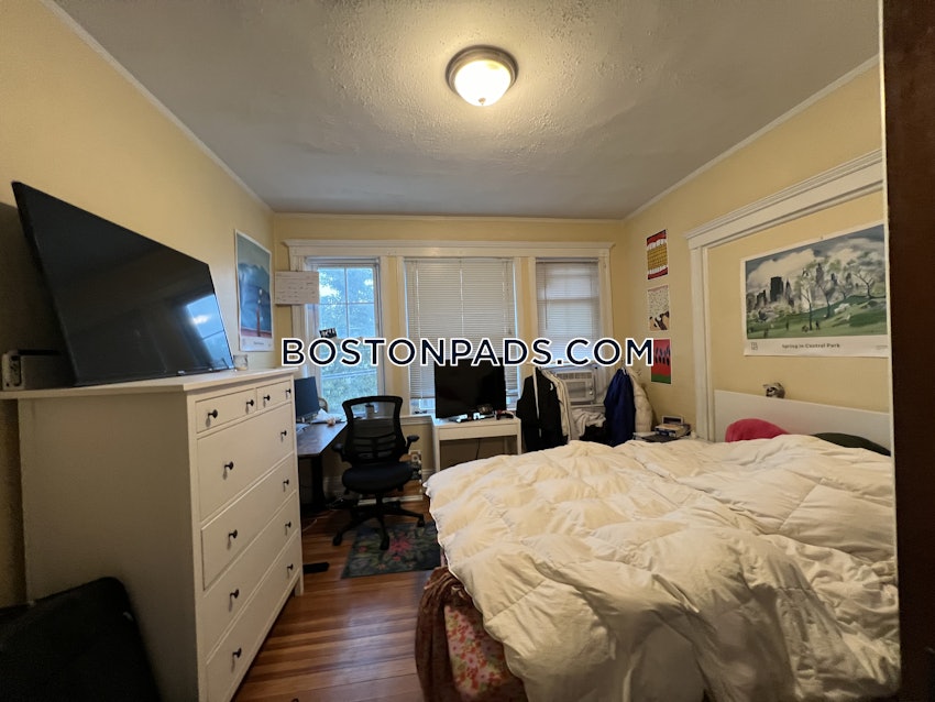 SOMERVILLE - TUFTS - 4 Beds, 1 Bath - Image 21