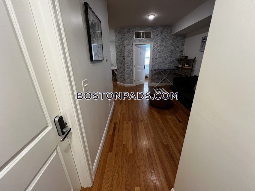 BOSTON - FORT HILL - 4 Beds, 1.5 Baths - Image 31