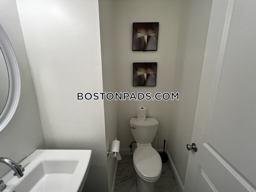 BOSTON - FORT HILL - 4 Beds, 1.5 Baths - Image 50