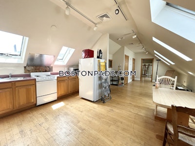 Mission Hill 2 Beds 1 Bath Boston - $3,000