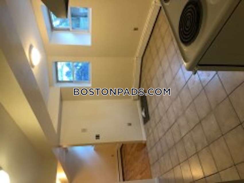 CAMBRIDGE - INMAN SQUARE - 3 Beds, 1 Bath - Image 2