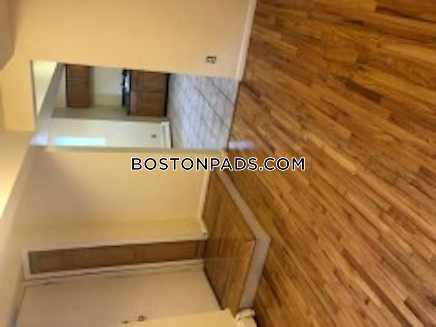 CAMBRIDGE - INMAN SQUARE - 3 Beds, 1 Bath - Image 5