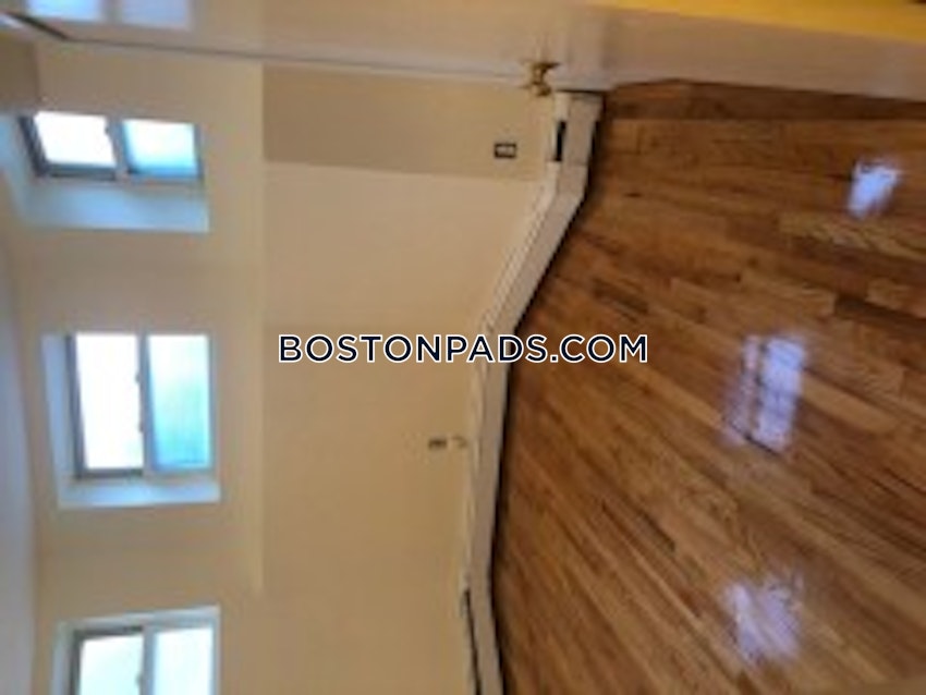 CAMBRIDGE - INMAN SQUARE - 3 Beds, 1 Bath - Image 7