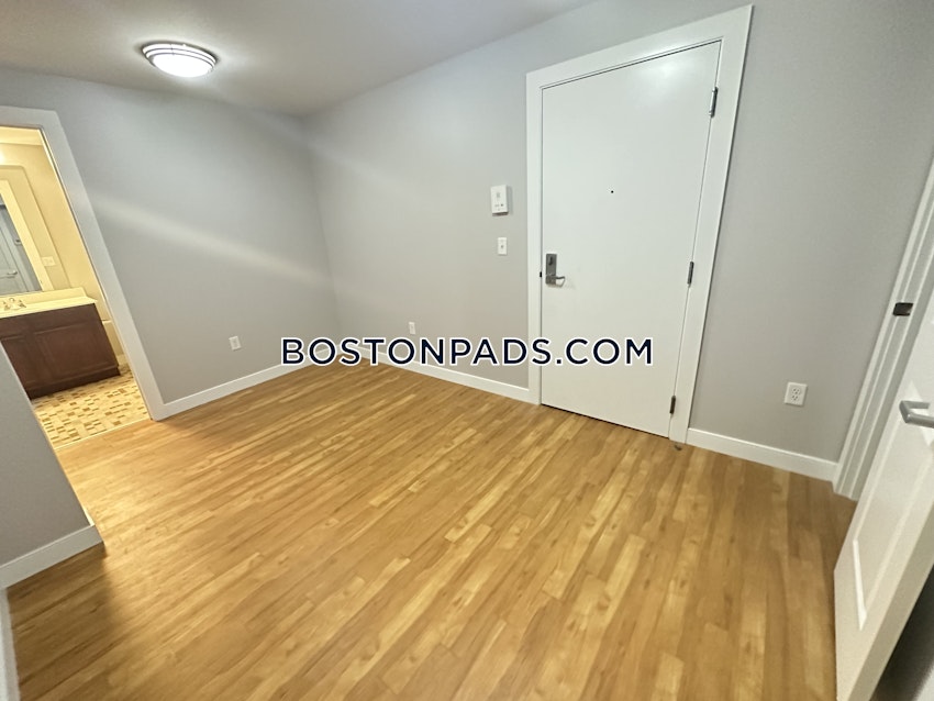 BRAINTREE - 1 Bed, 1 Bath - Image 1