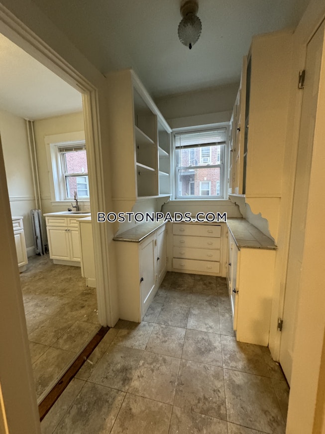 Somerville - $4,250+ /mo