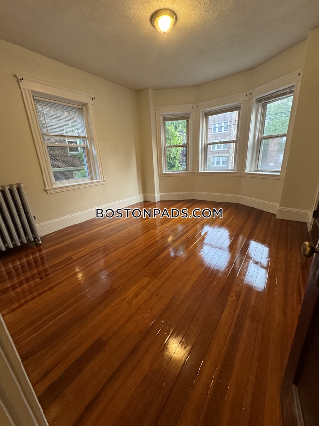 Somerville - $4,250+ /mo