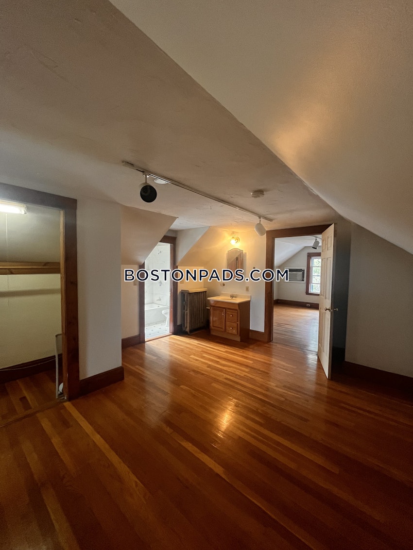 BOSTON - DORCHESTER - ASHMONT - 4 Beds, 2 Baths - Image 11