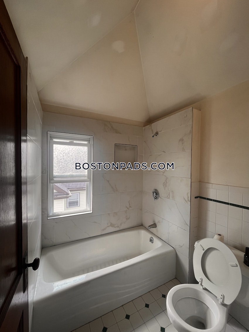 BOSTON - DORCHESTER - ASHMONT - 4 Beds, 2 Baths - Image 12