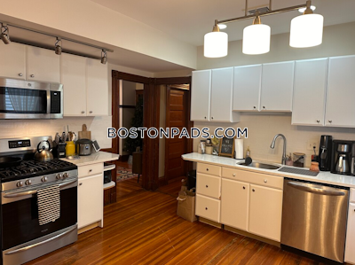 Dorchester 4 Bed, 1 Bath Unit Boston - $4,000 No Fee