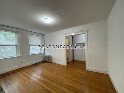 Malden Great studio, 1 bath available now on Maple St in Malden - $1,900 No Fee