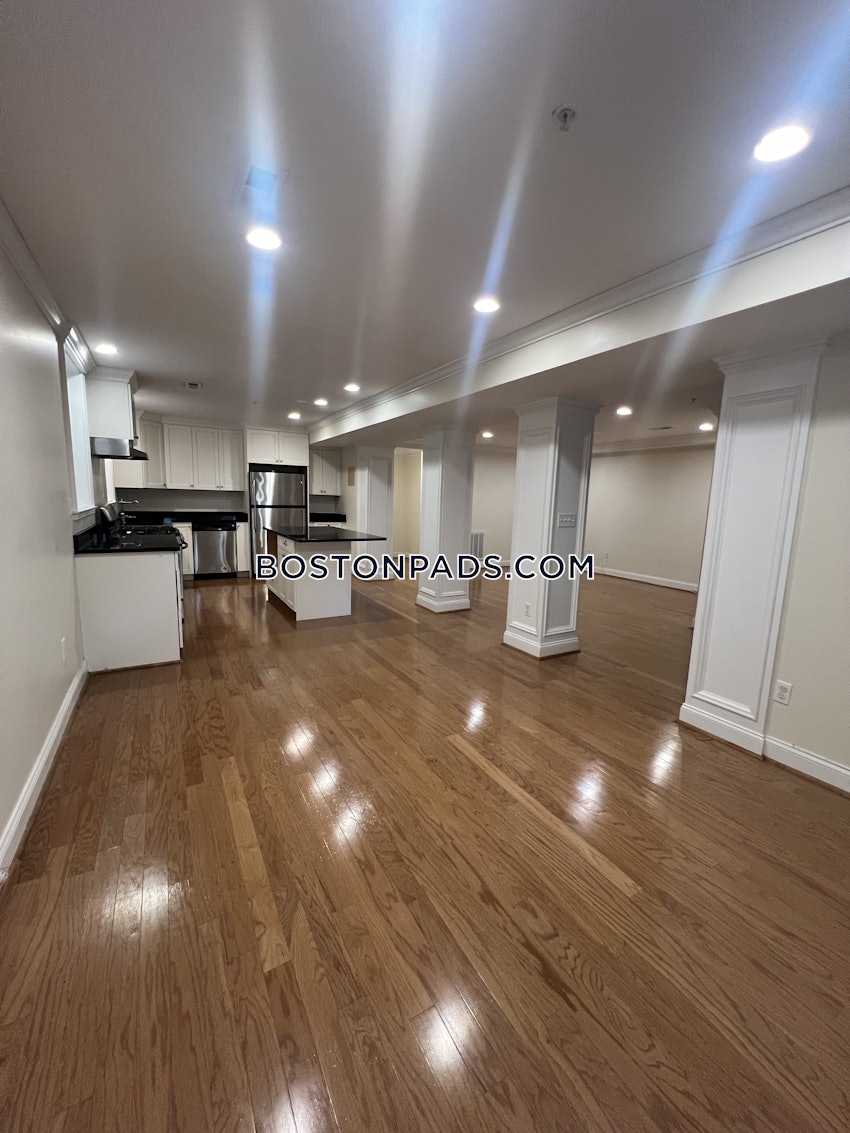 BROOKLINE - BEACONSFIELD - 2 Beds, 2 Baths - Image 4