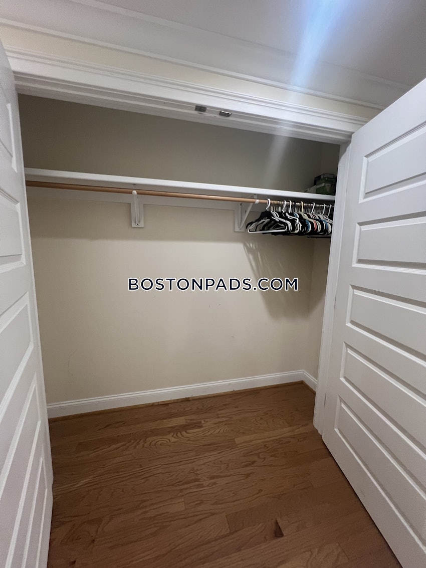 BROOKLINE - BEACONSFIELD - 2 Beds, 2 Baths - Image 12