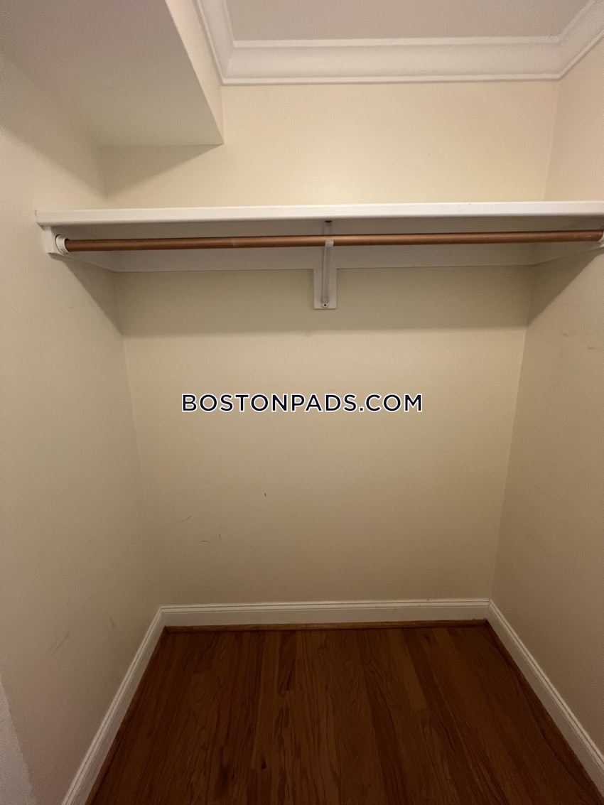 BROOKLINE - BEACONSFIELD - 2 Beds, 2 Baths - Image 16