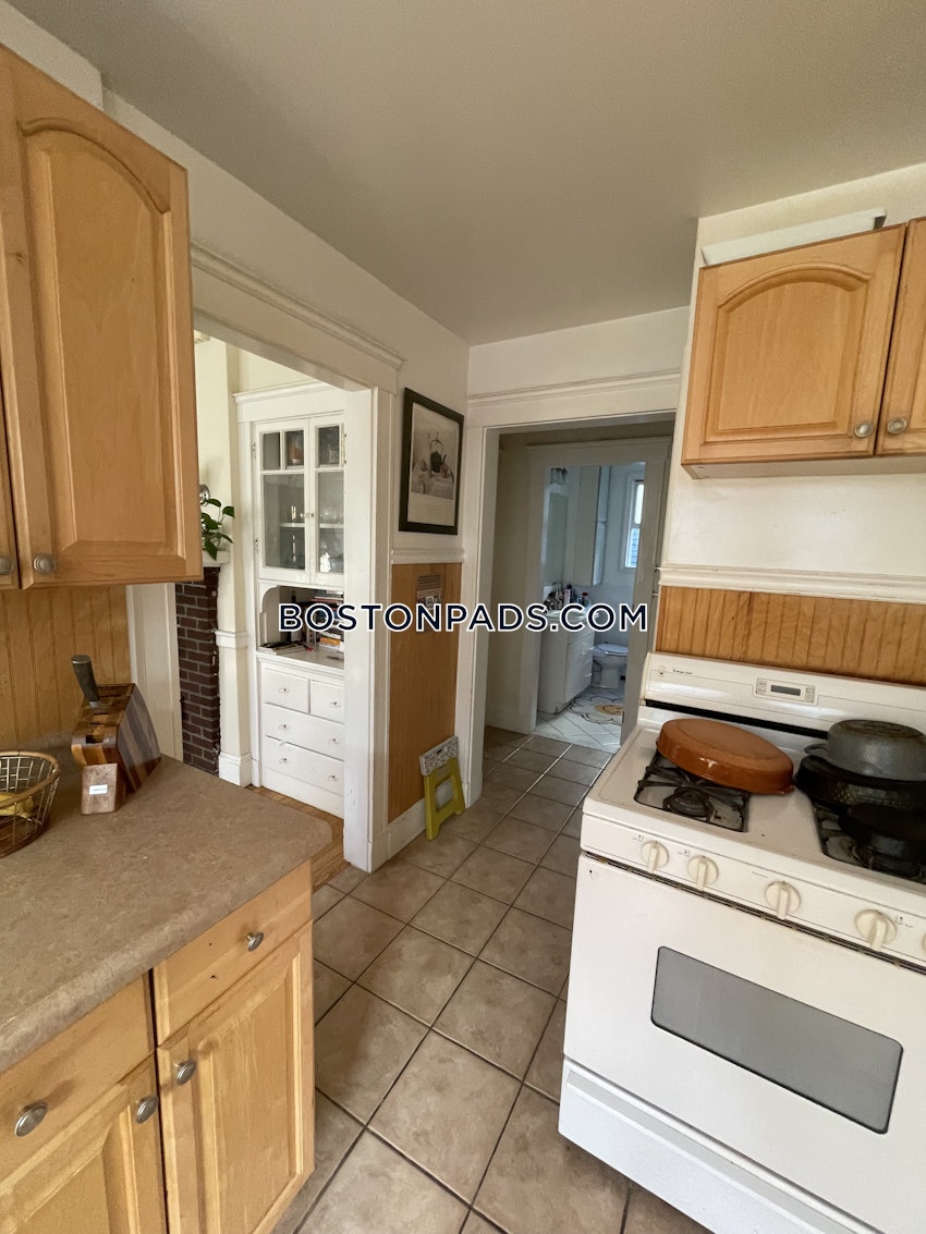 BOSTON - LOWER ALLSTON - 2 Beds, 1 Bath - Image 4