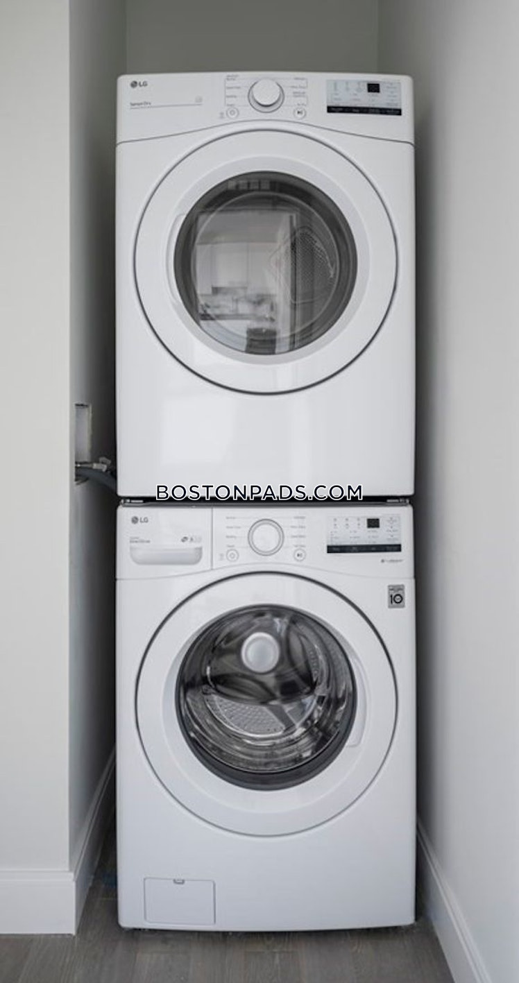 Liverpool St., Boston