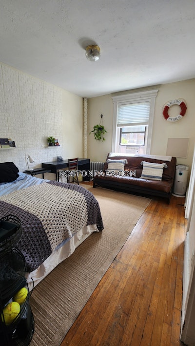 Fenway/kenmore Studio 1 Bath on Boylston St in BOSTON Boston - $2,500 No Fee