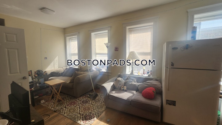 mission-hill-4-beds-2-baths-boston-4995-8033551 