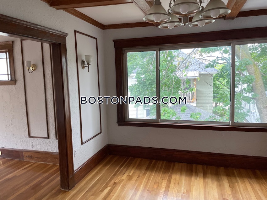 MEDFORD - TUFTS - 3 Beds, 1 Bath - Image 2