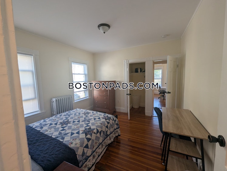 Bourneside St., Boston