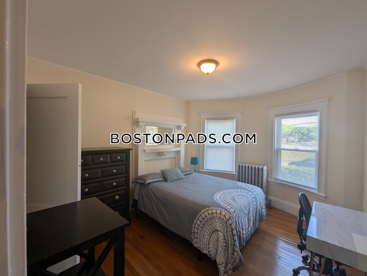 Bourneside St., Boston