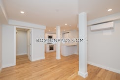 Chiswick Rd./>, Boston