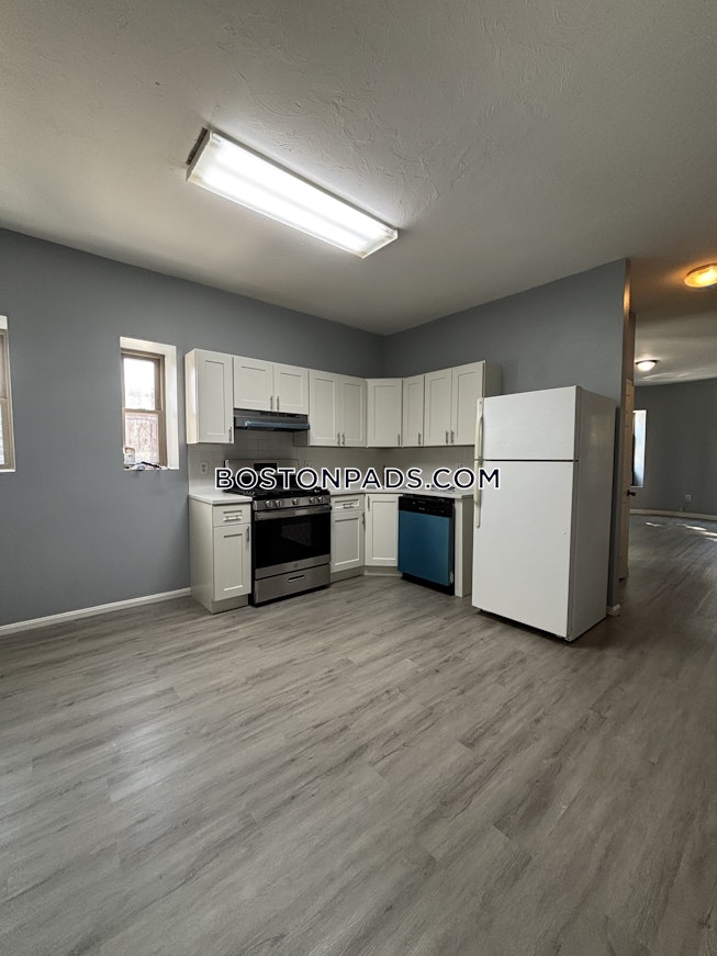 Boston - $3,900+ /mo