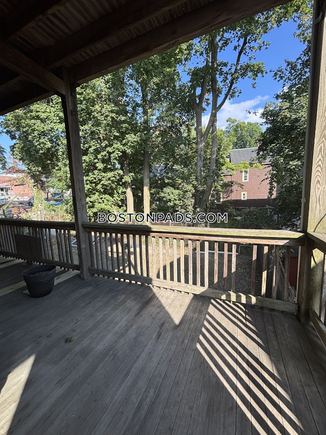 Boston - $3,900+ /mo