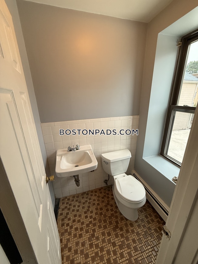 Boston - $3,900+ /mo