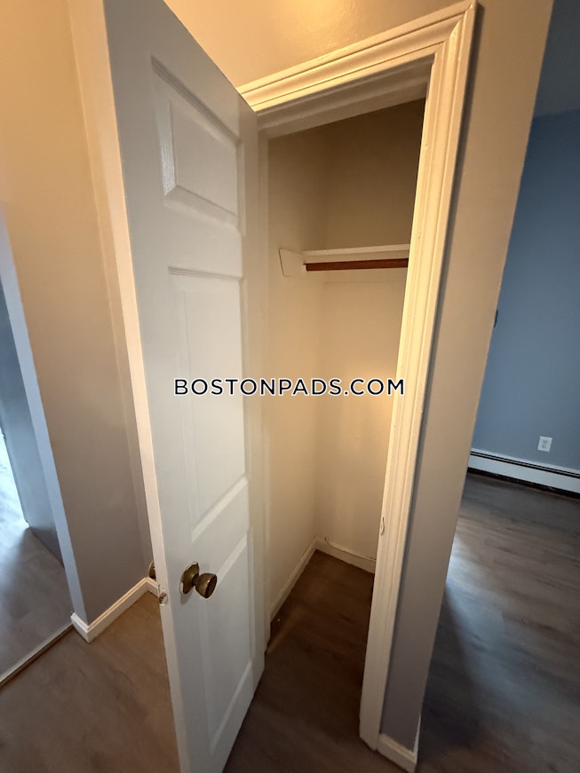 Boston - $3,900+ /mo