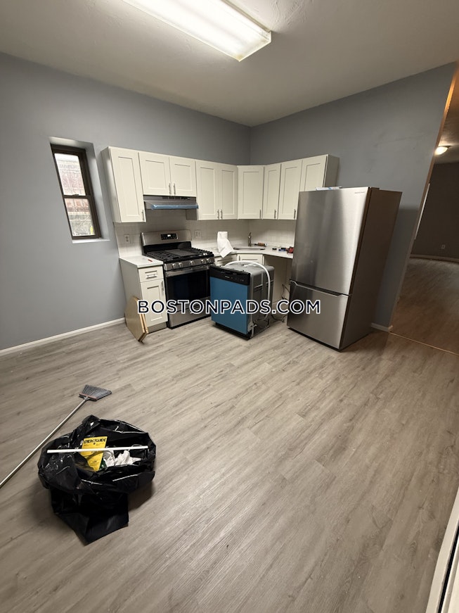 Boston - $3,900+ /mo