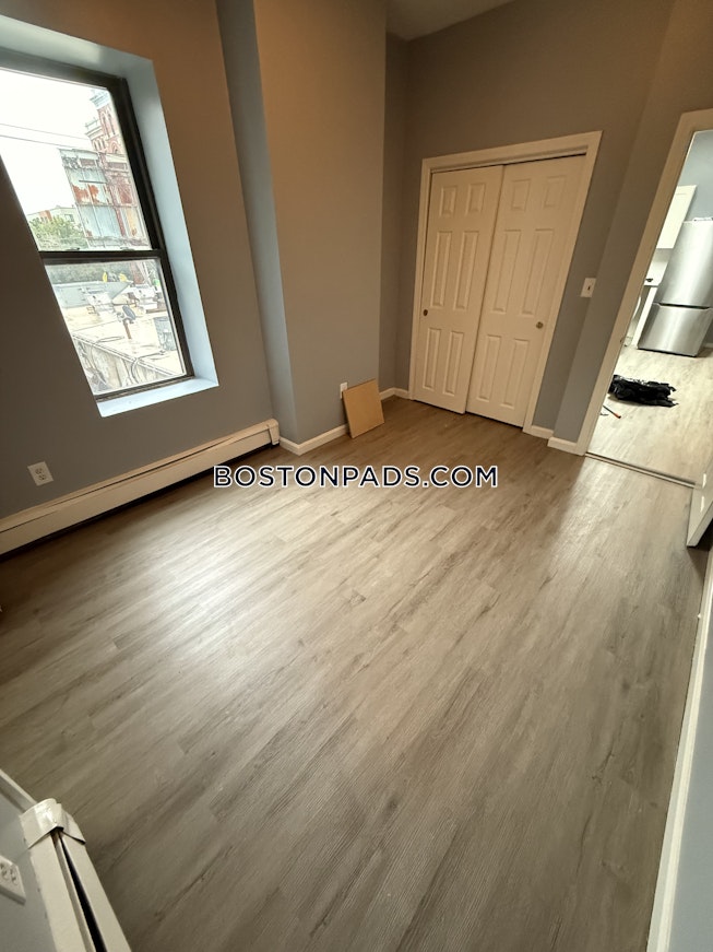 Boston - $3,900+ /mo