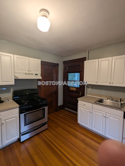 Roslindale 2 Beds 1 Bath Boston - $2,450 No Fee