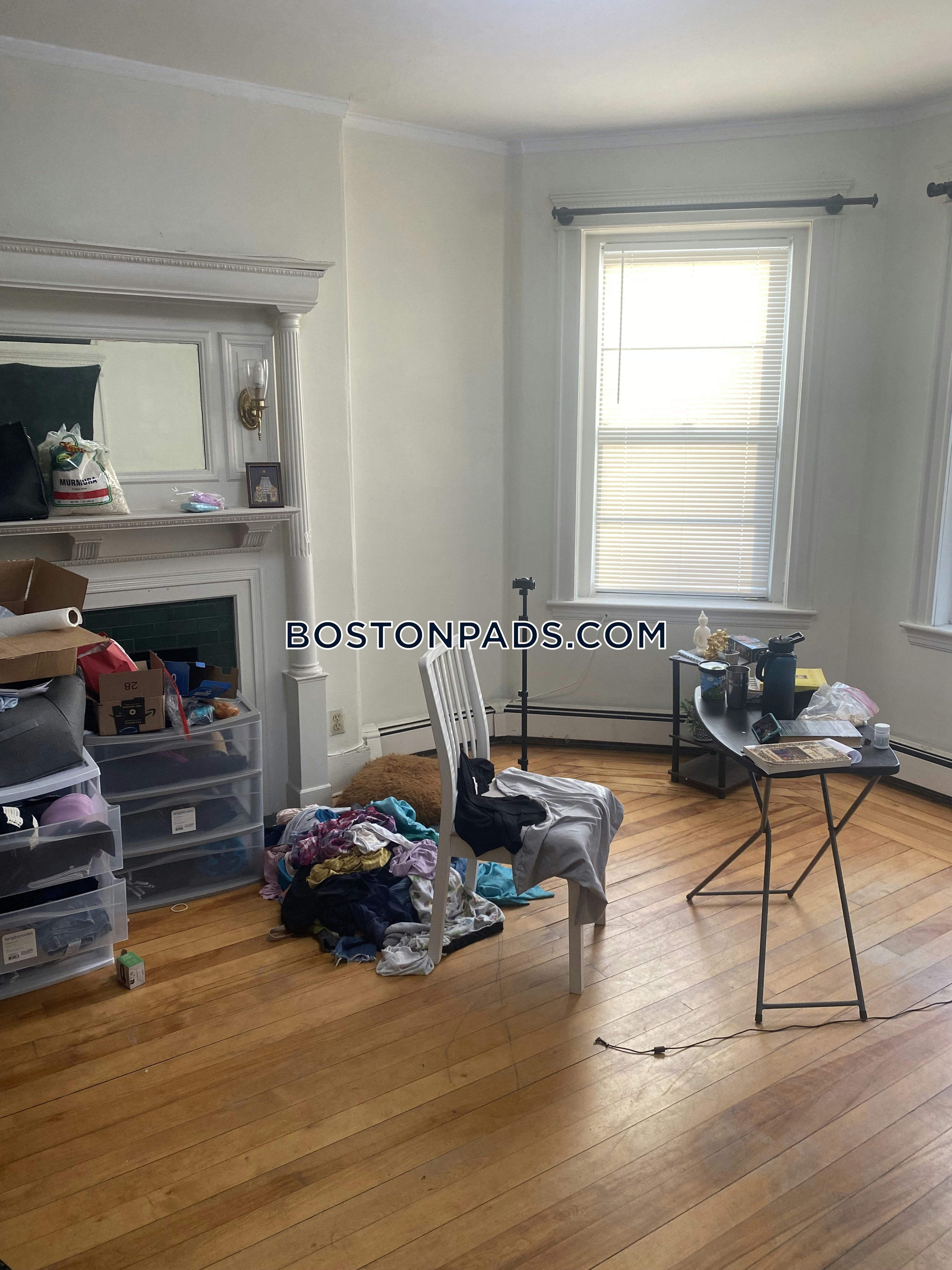 Boston - 4 Beds, 1 Baths