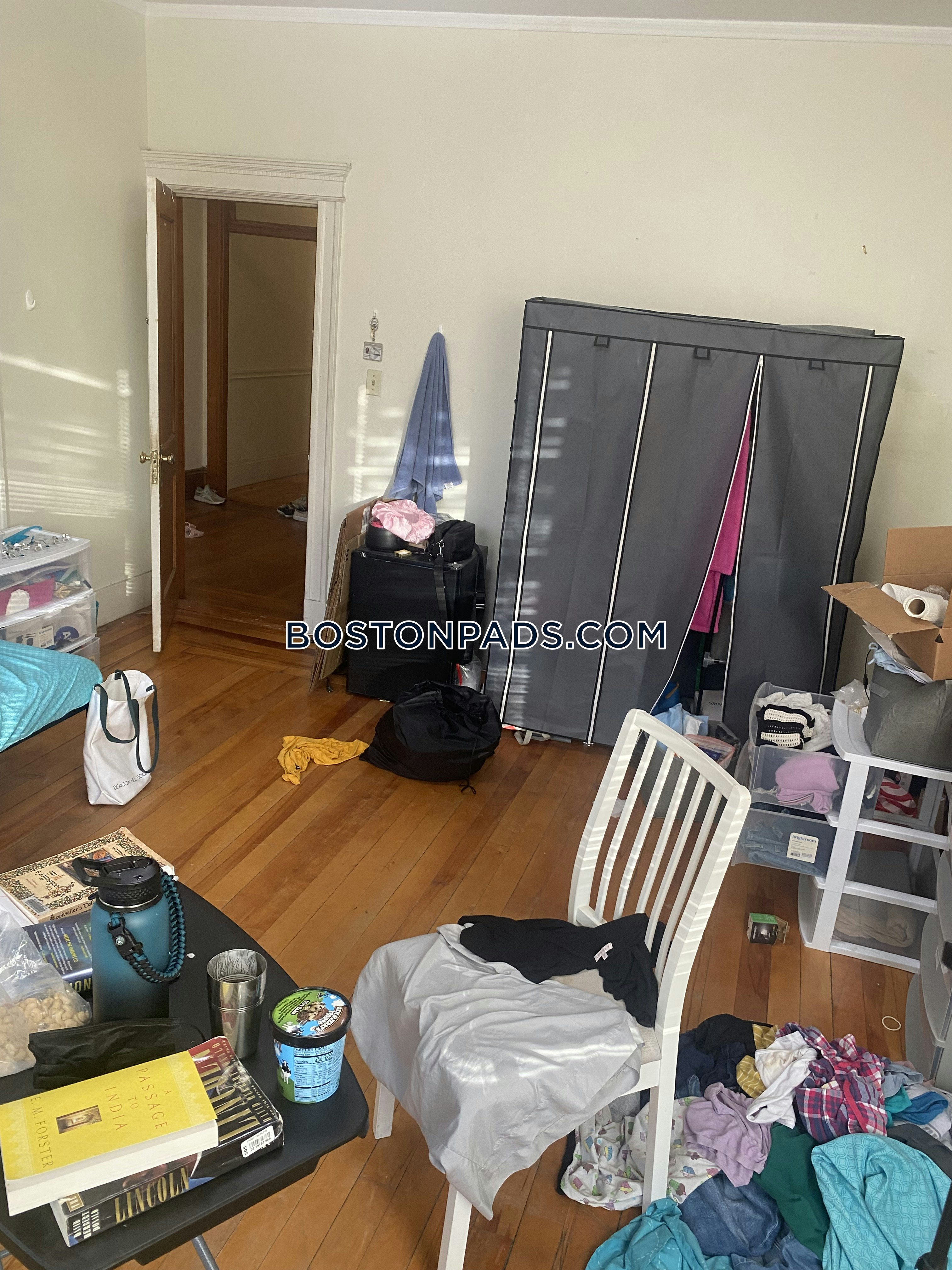 Boston - 4 Beds, 1 Baths