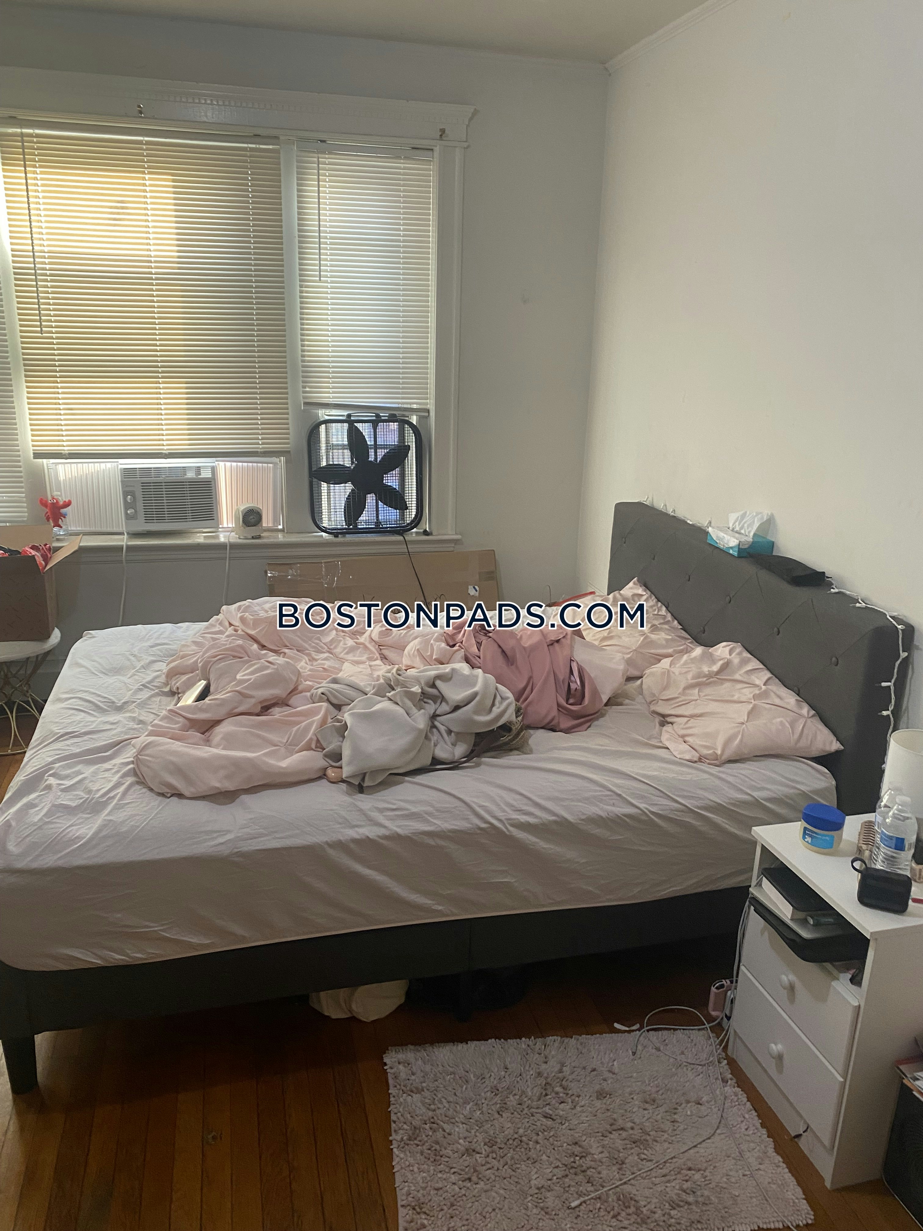 Boston - 4 Beds, 1 Baths