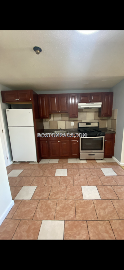 Lowell 2 Beds 1 Bath - $1,925 No Fee