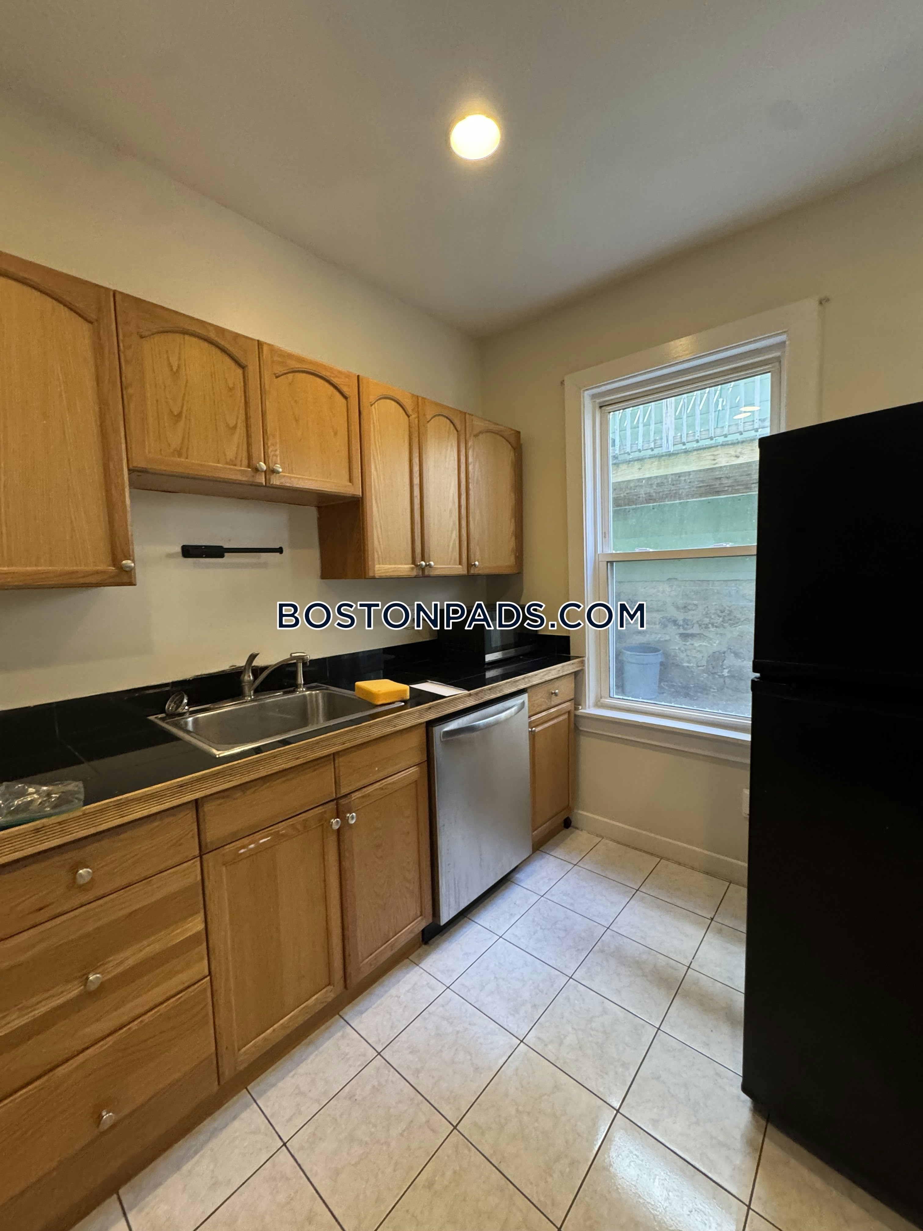 Mission Hill, Boston, MA - 3 Beds, 1.5 Baths - $3,600 - ID#8009156