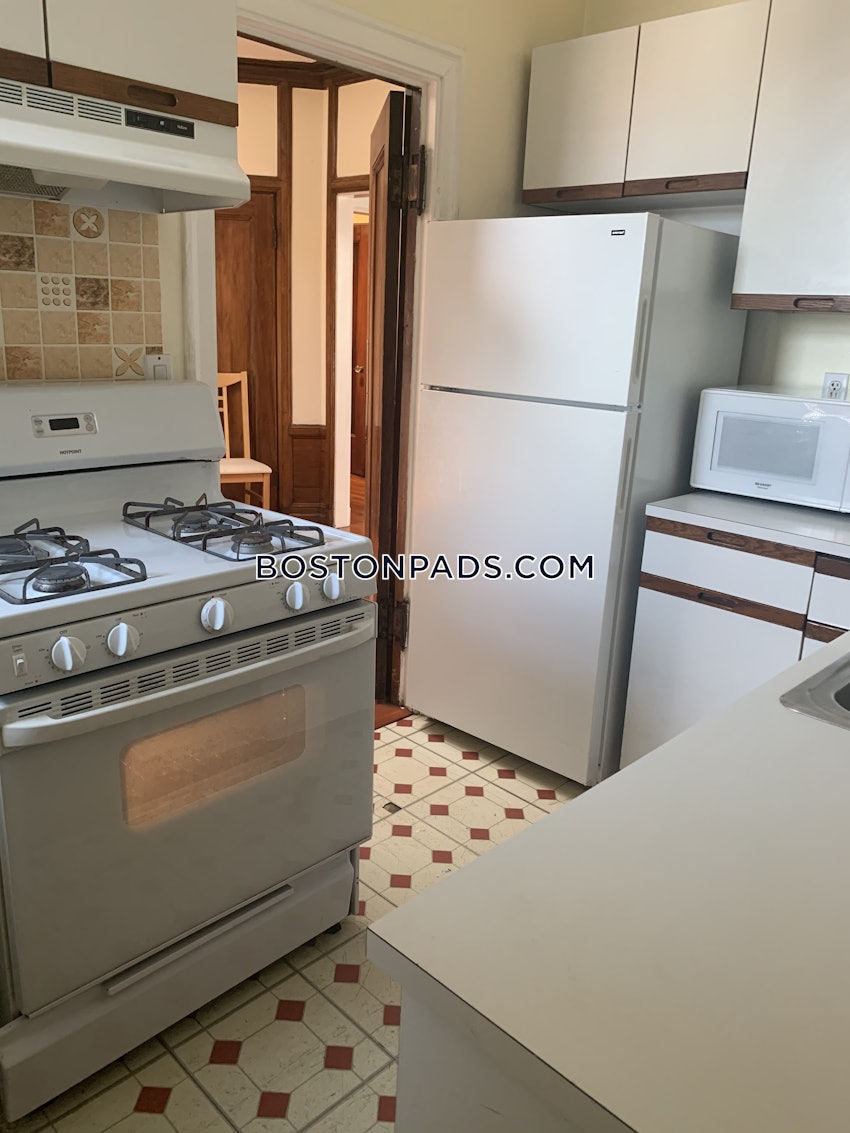 BOSTON - ALLSTON - 3 Beds, 1 Bath - Image 6