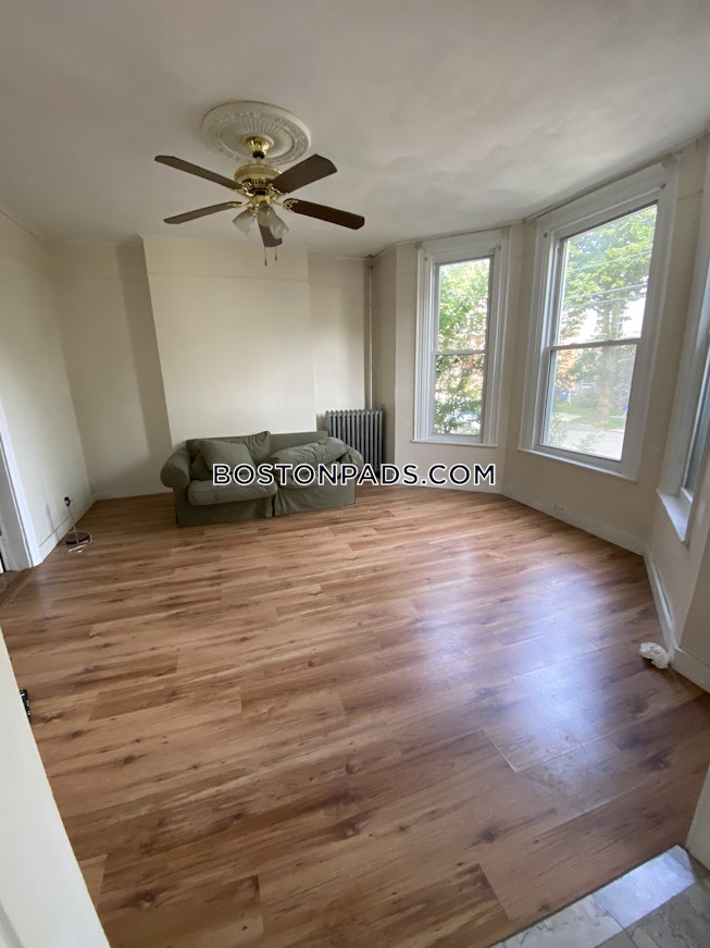 Boston - $3,800+ /mo