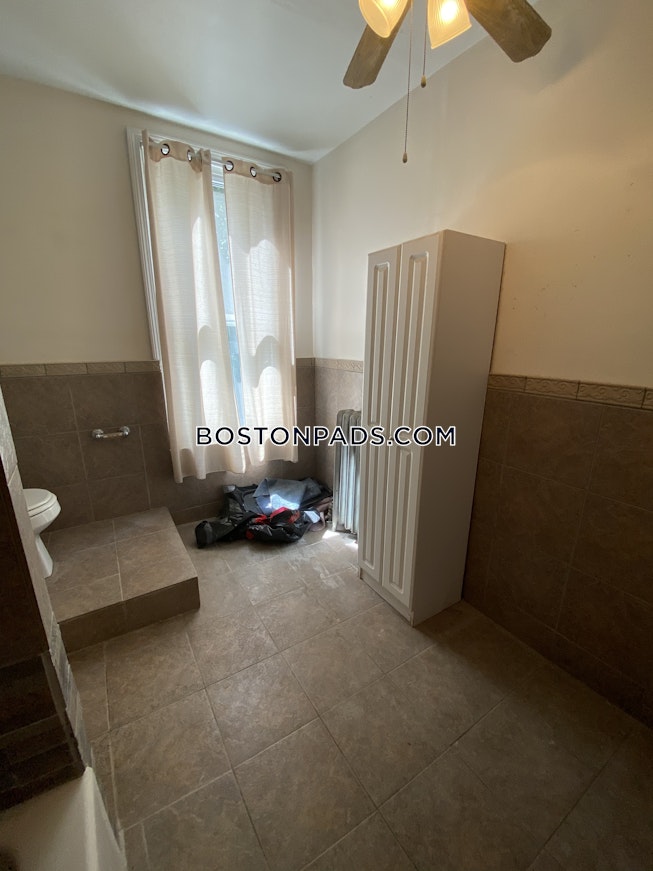 Boston - $3,800+ /mo