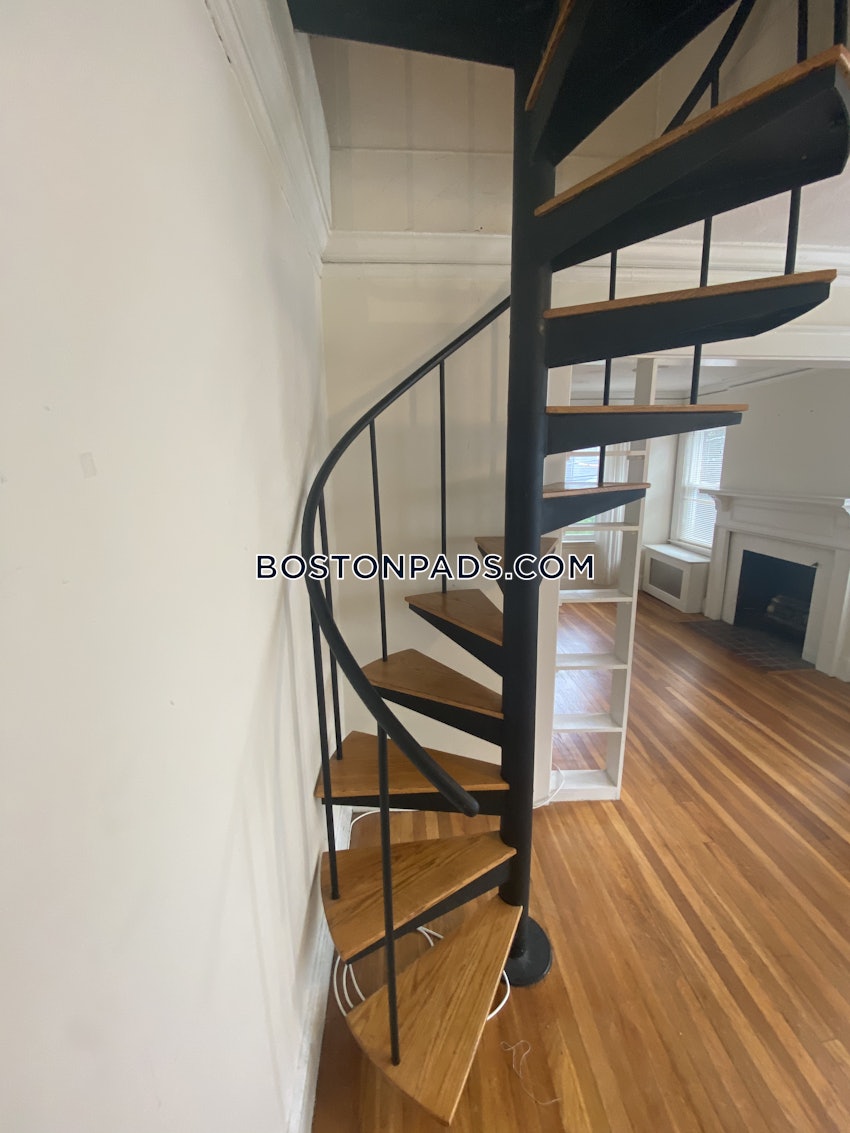 BROOKLINE- COOLIDGE CORNER - 4 Beds, 1.5 Baths - Image 18