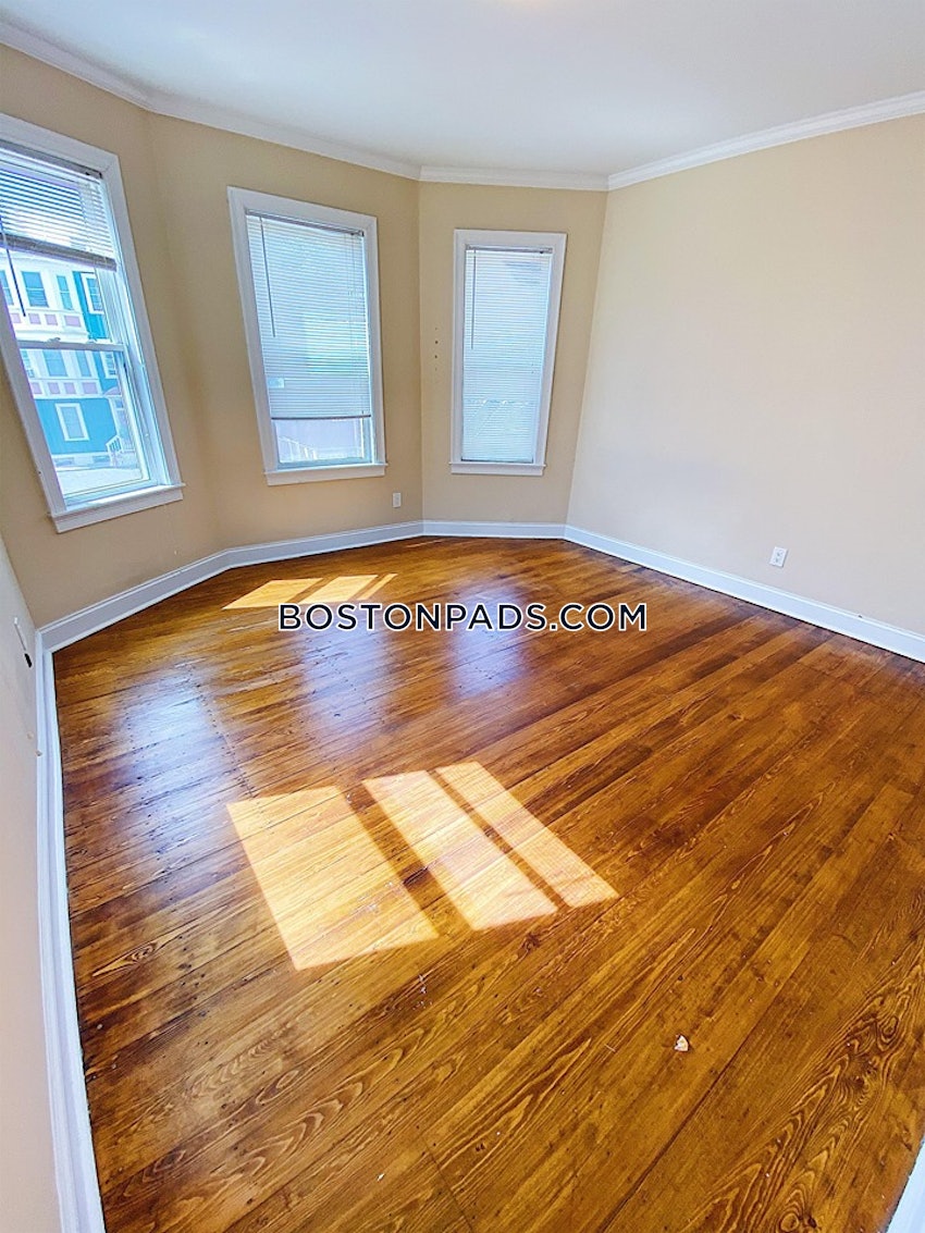 BOSTON - JAMAICA PLAIN - JACKSON SQUARE - 3 Beds, 2 Baths - Image 18