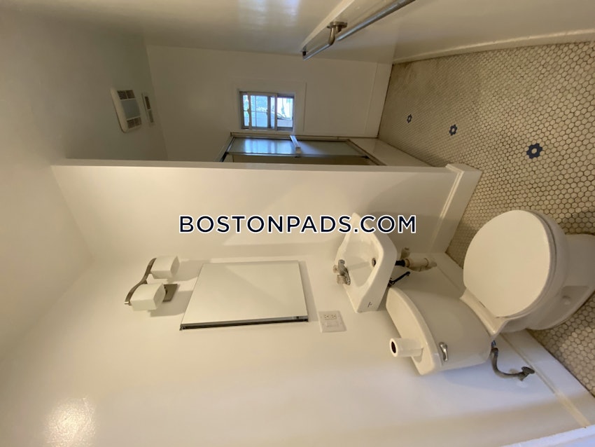 BOSTON - DORCHESTER - ASHMONT - 3 Beds, 2 Baths - Image 9